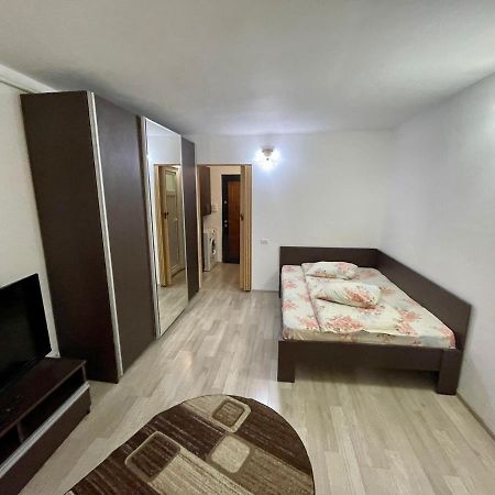 Апартаменти Garsoniera Moderna Parcare Internet Пітешть Екстер'єр фото
